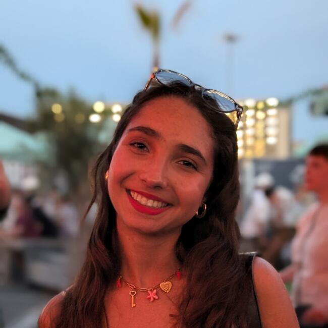 Babysitter in Fonsorbes: Pauline