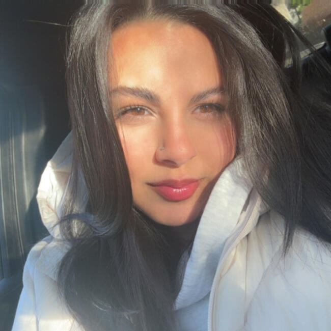 Babysitter in Gex: Wassila