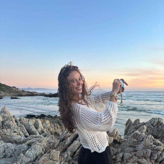 Babysitter in Somerset West: Ava