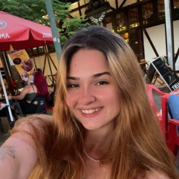 Babá Joinville: Nicole