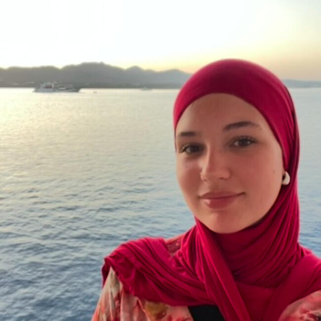 Babysitter in Saint-Affrique: Lisa