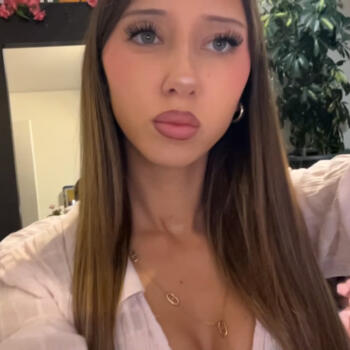 Babysitter in Colomiers: Hillona