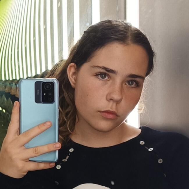 Babysitter em Funchal: Liza Greta