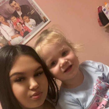 Babysitter in Bag: Amanda