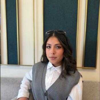 Babysitter in Épinay-sous-Sénart: Najoua