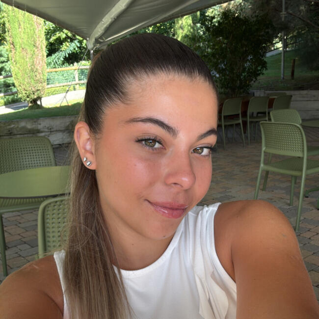 Babysitter in Cermenate: Carola