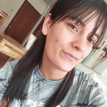 Babysitter in Almirante Brown: Evelyn