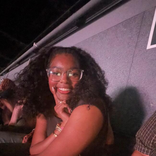 Babysitter in Mesa: Quennedy