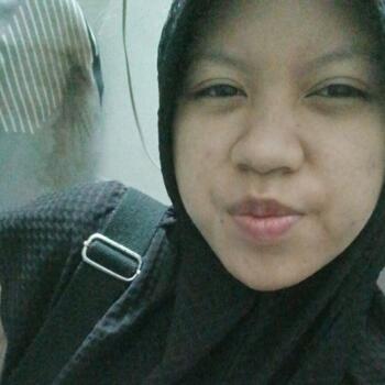 Babysitter in Bandung: Nurul