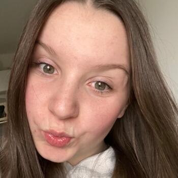 Babysitter in Bournezeau: Lorena