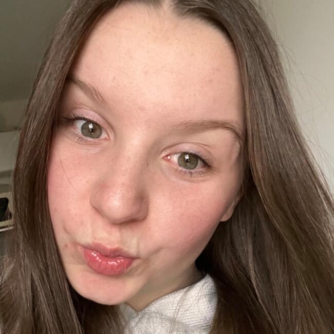 Babysitter in Bournezeau: Lorena