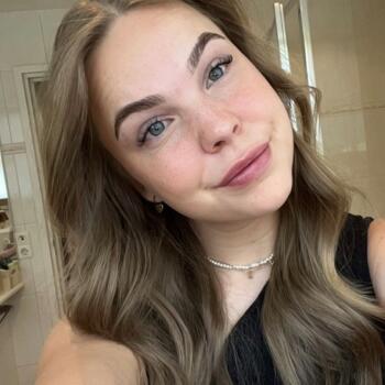 Oppas in Veldhoven: Laura