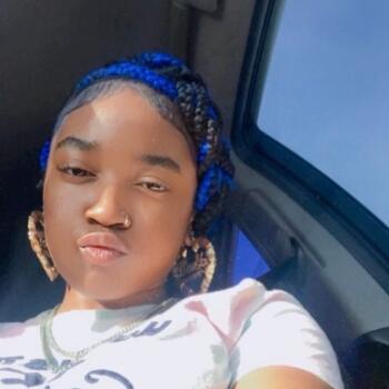 Babysitter Fontana: Destiny Collins