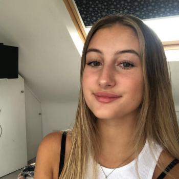 Babysitter in Kingston upon Thames: Bronwyn