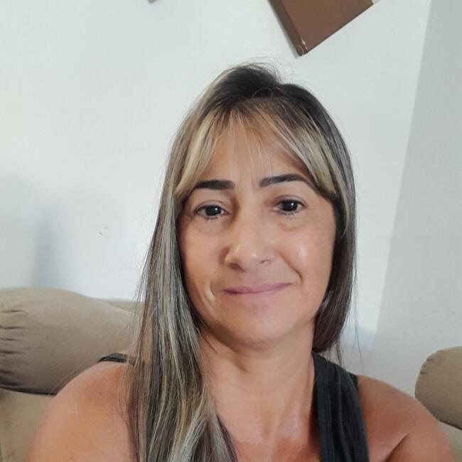 Babá em Penha: Josiane