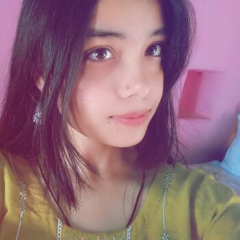 Babysitter in Haridwar: Komal