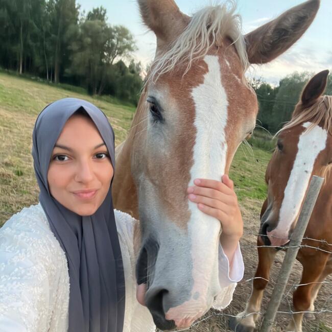 Babysitter in Denderleeuw: Chayma