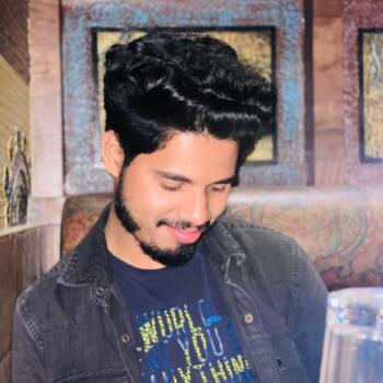 पुणे में बेबीसिटर: Vineet