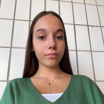 Babysitter Le Beausset: Kiara