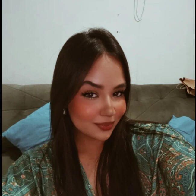 Babysitter in Brasília: Isabella