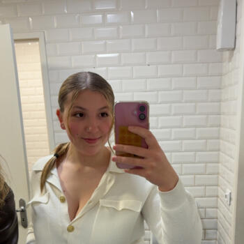 Baby-sitter Mondelange: Mélina