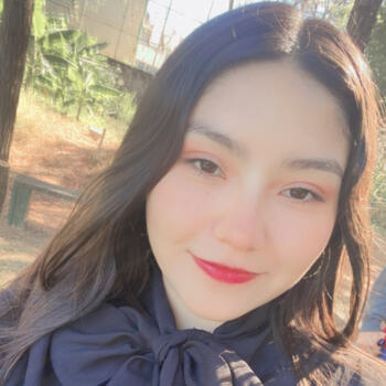 Babysitter in Santa Ana: Katerine