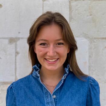 Babysitter in Bourdon: Jeanne