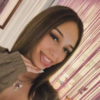 Babysitter in Fairfax: Lily