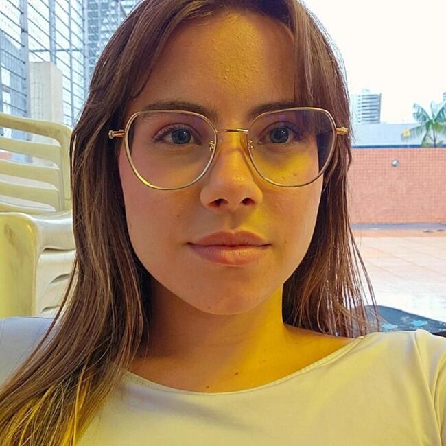 Babá em Belém: Clara