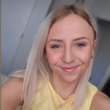 Babysitter in Christchurch: Abby