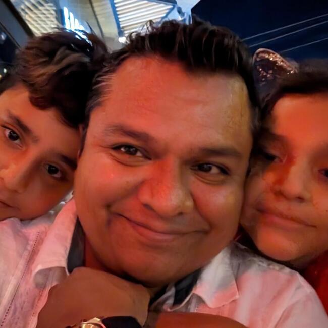 Trabajo para niñera en Cheumán: Edgar AGUILERA