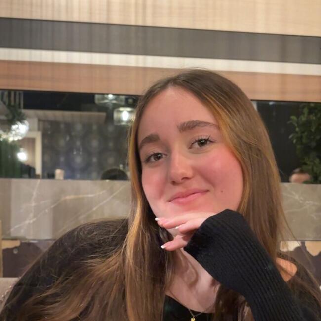 Canguro en Torrente: Mireia