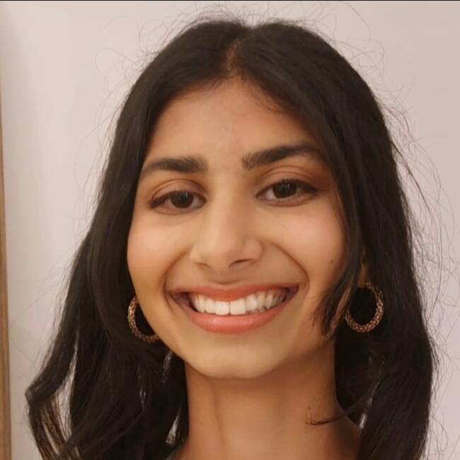 Babysitter in Adelaide: Amy