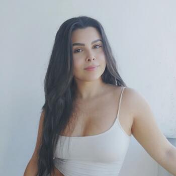 Babysitter in Niterói: Julie