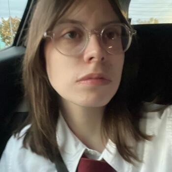 Babysitter in Poitiers: Emilie