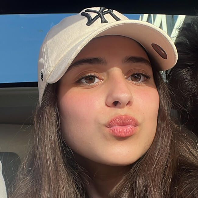 Babysitter in Barcelona: Yasmine