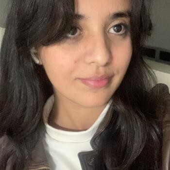 جليسة أطفال في رباط: Hiba