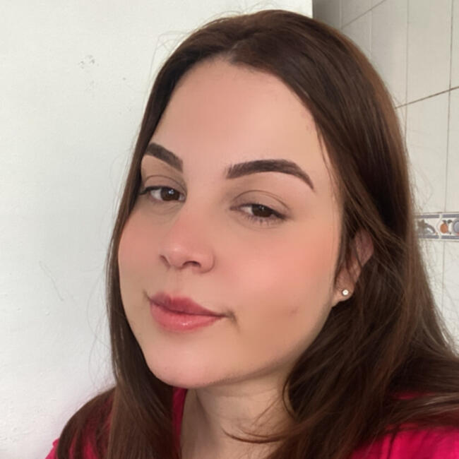 Babysitter in Almirante Tamandaré: Letícia