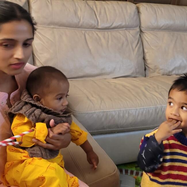 Job de garde d'enfants à Calgary: Enakshi