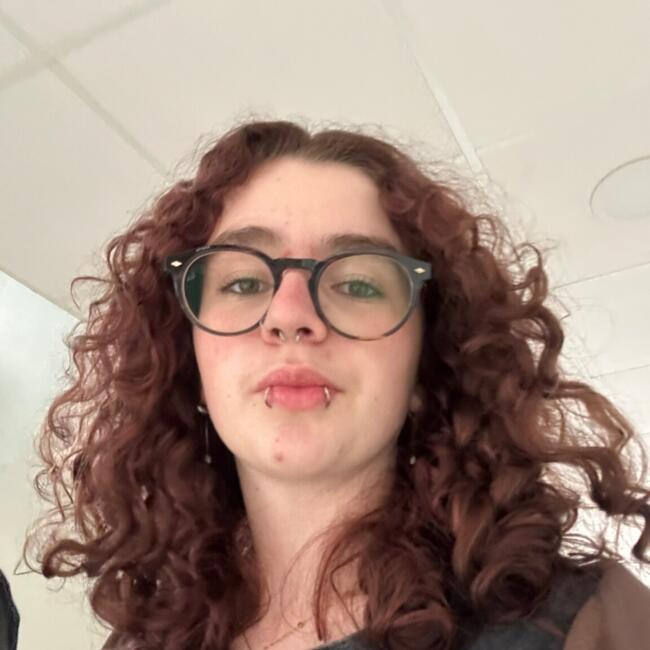 Babysitter in Jouy-en-Josas: Chloe