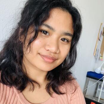 Baby-sitter in Hünenberg: Julia