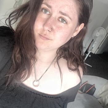 Babysitting job in Keighley: babysitting job Toni