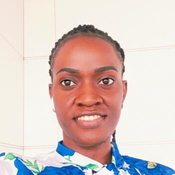 Babysitter Dubai: Viola