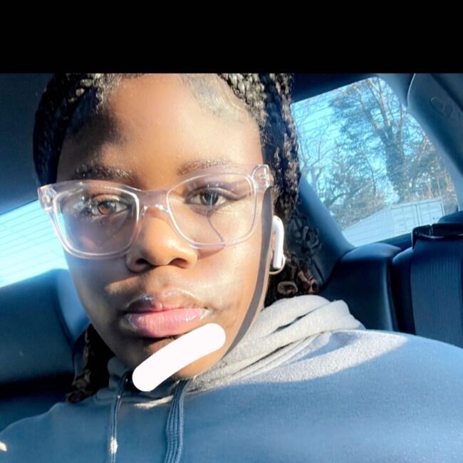 Babysitter in Westbury: Kiara
