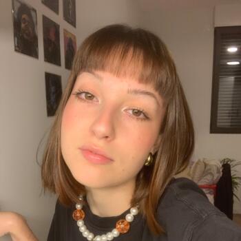 Babysitter Romans-sur-Isère: Léa