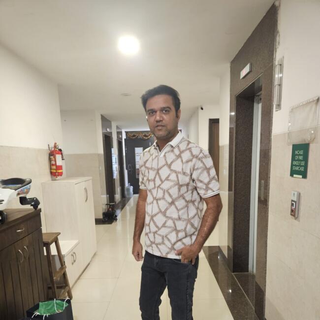 बम्बई में बेबीसिटिंग की नौकरी: Raj