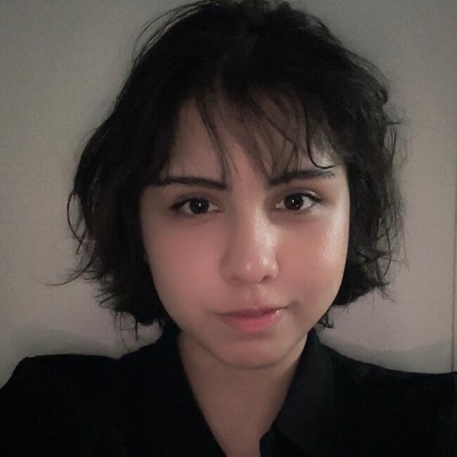 Babysitter in Berlin: Aziza