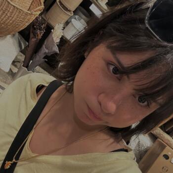 Babysitter in Berlin: Aziza
