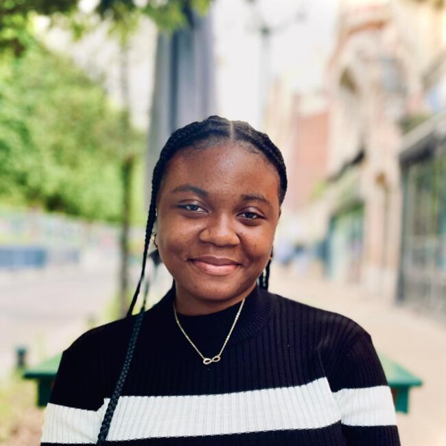 Babysitter in Bougival: Ilana