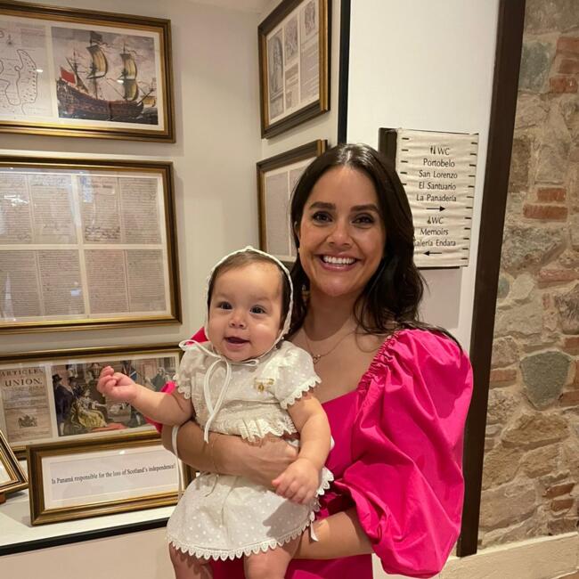 Babysitting job in Cocolí: Helena Adriana